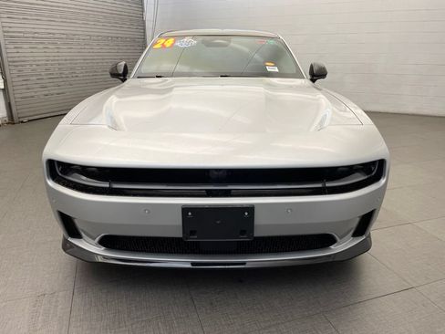 Used 2024 Dodge Charger Daytona Scat Pack w/ Plus Group AWD/4WD image 3