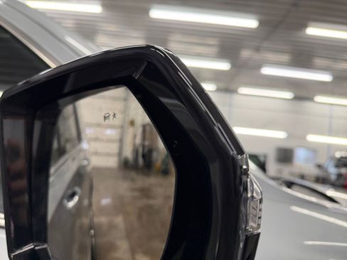 Used 2025 GMC Yukon Denali image 34