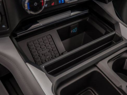 Certified 2024 Ford F350 Limited w/ FX4 Off-Road Package image 27