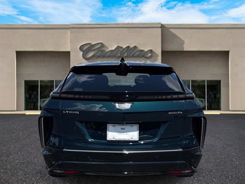 New 2026 Cadillac Lyriq Premium Luxury AWD/4WD image 7