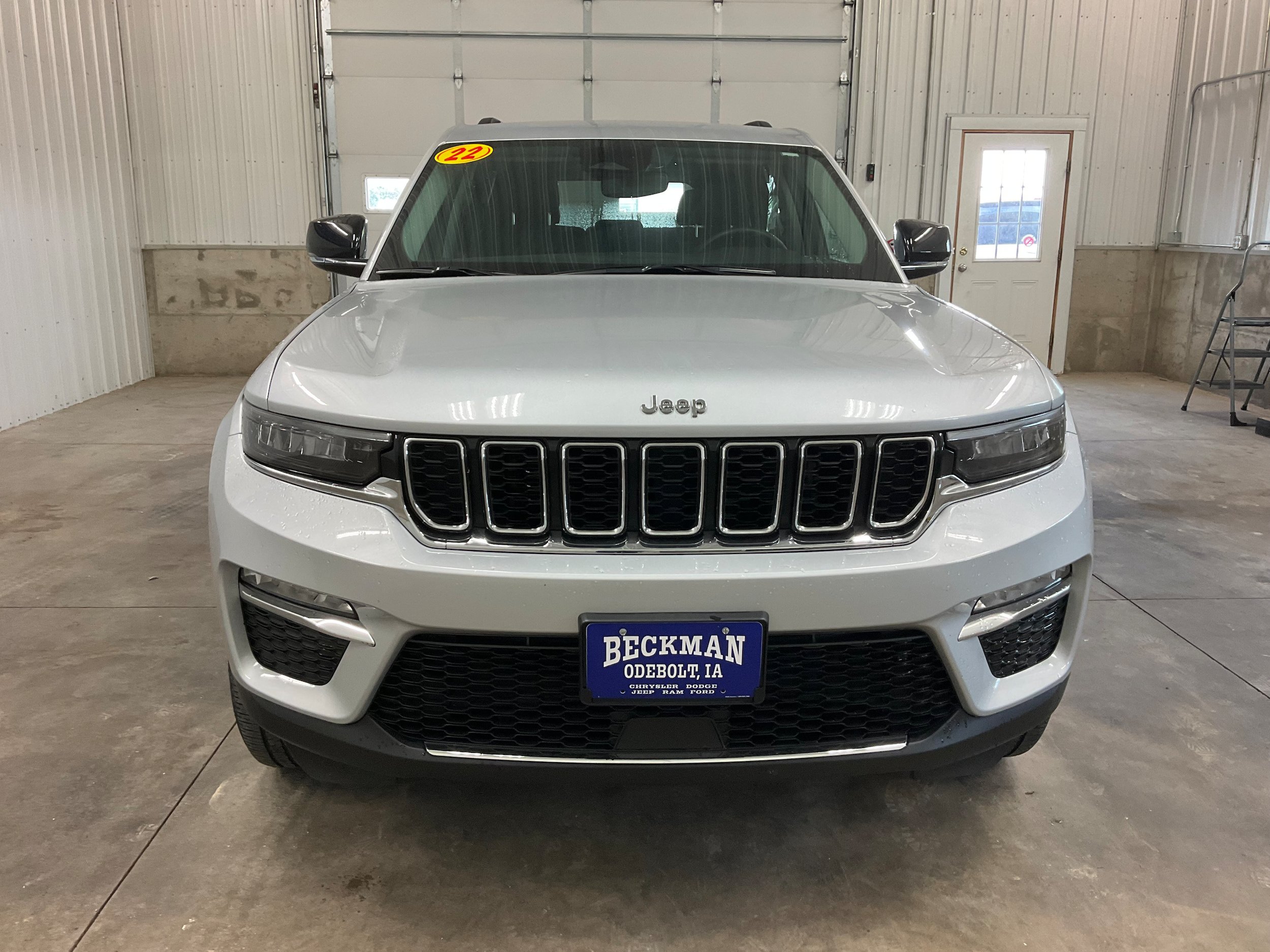 Used 2022 Jeep Grand Cherokee Limited AWD/4WD image 7