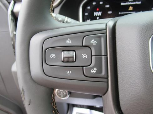 New 2026 GMC Sierra 2500 AT4 w/ AT4 Premium Plus Package AWD/4WD image 29