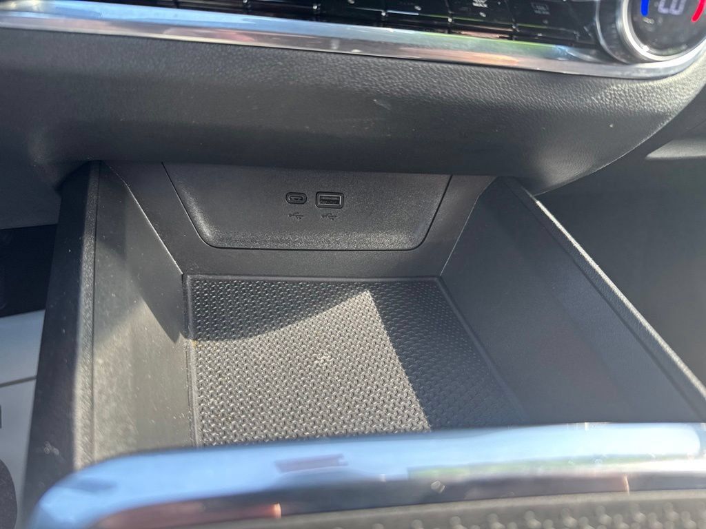 Used 2025 Chevrolet Equinox LT w/ Convenience Package II AWD/4WD image 31