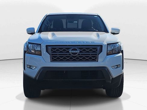 Used 2024 Nissan Frontier SV w/ SV Convenience Package image 9