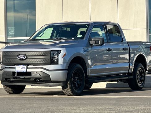 New 2025 Ford F150 Lightning XLT image 7