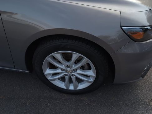 Used 2018 Chevrolet Malibu LT w/ Driver Confidence Package image 46