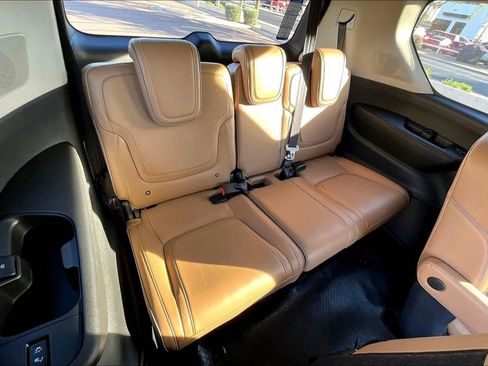 Used 2025 INFINITI QX80 Luxe image 28