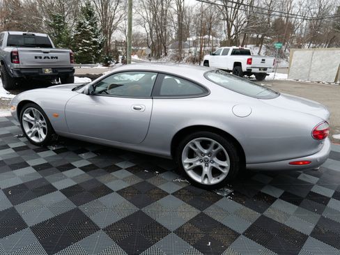 Used 2004 Jaguar XK8 Coupe image 7