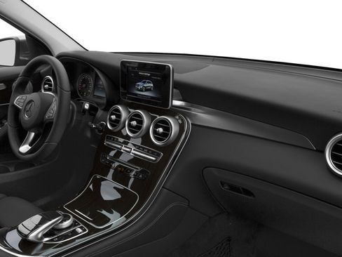 Used 2017 Mercedes-Benz GLC 300 4MATIC image 19