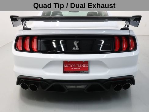 Used 2022 Ford Mustang Shelby GT500 w/ Carbon Fiber Track Pack RWD image 48