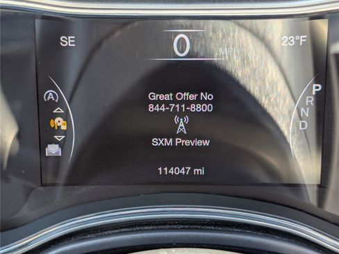 Used 2018 Jeep Grand Cherokee Laredo image 31