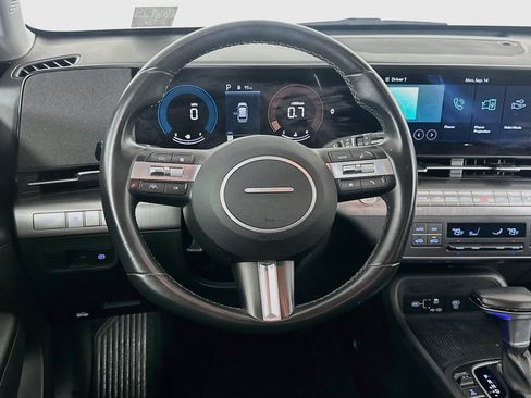 Used 2025 Hyundai Kona SEL AWD/4WD image 18