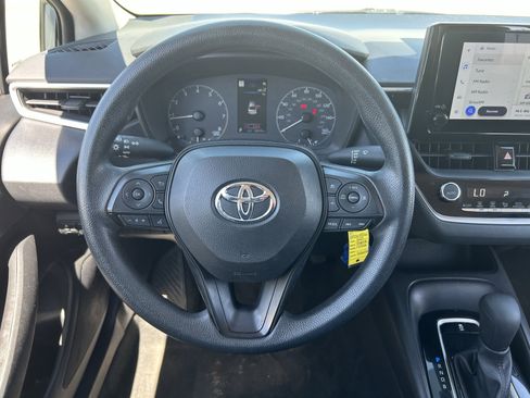 Used 2023 Toyota Corolla LE FWD image 21