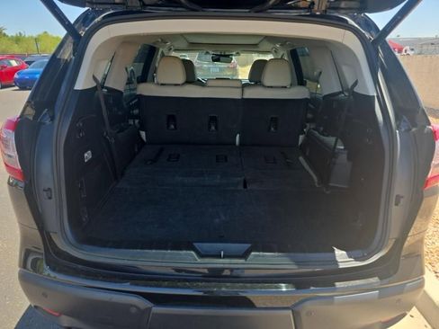 Used 2023 Subaru Ascent Limited w/ Technology Package AWD/4WD image 9