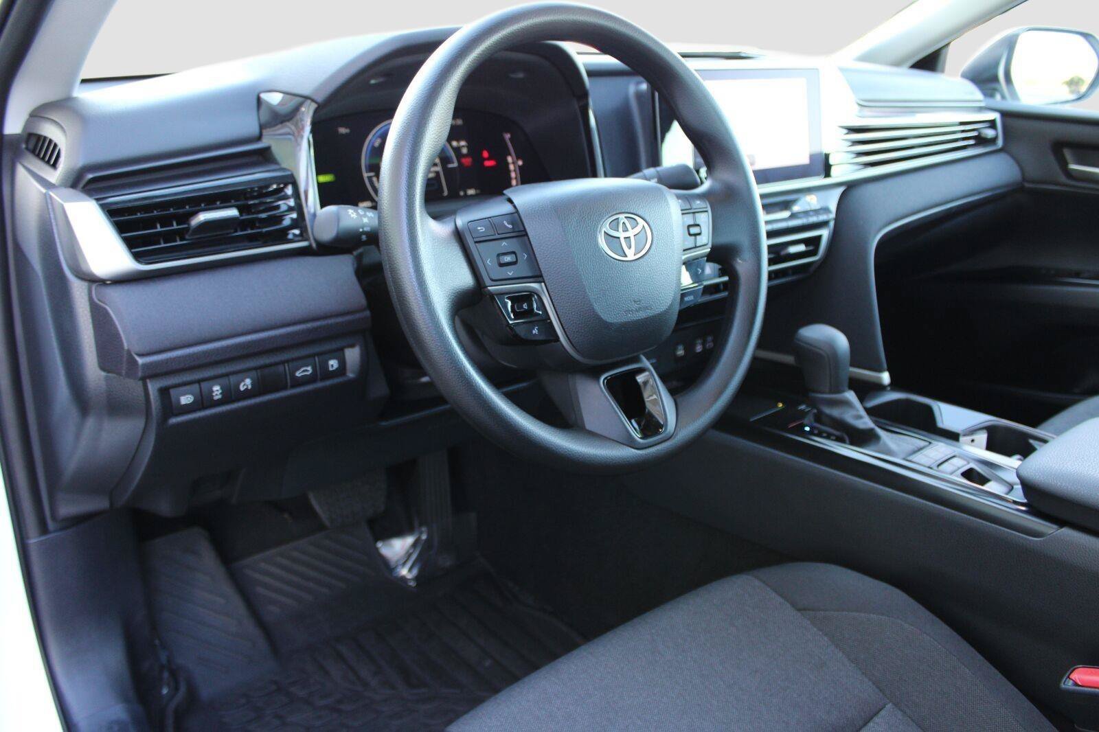 Certified 2025 Toyota Camry LE w/ Convenience Package FWD image 18