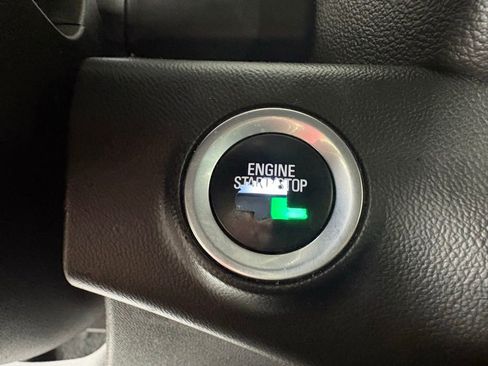 Used 2018 GMC Terrain SLE FWD image 29