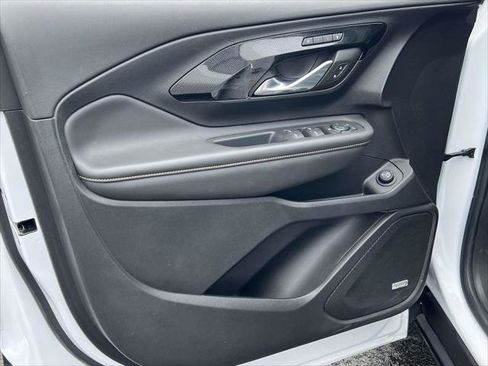 Used 2022 GMC Terrain AT4 w/ Infotainment Package II AWD/4WD image 18