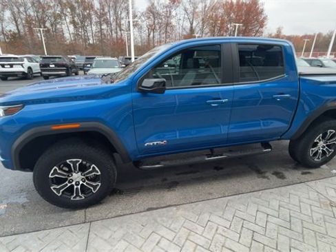 Certified 2024 GMC Canyon AT4 image 4