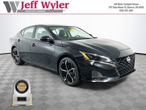 New 2025 Nissan Altima 2.5 SR image 1