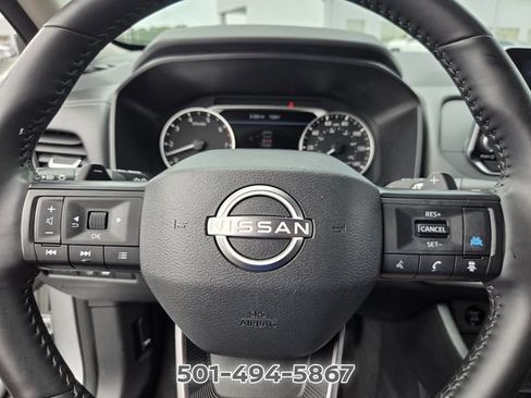 Used 2025 Nissan Rogue SV FWD image 22