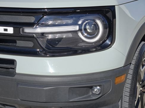 Used 2021 Ford Bronco Sport Outer Banks image 9