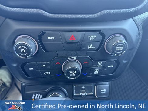 Used 2022 Jeep Renegade Latitude image 17