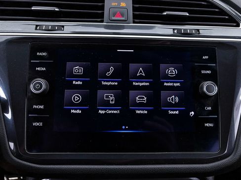 Used 2021 Volkswagen Tiguan SE R-Line FWD image 8