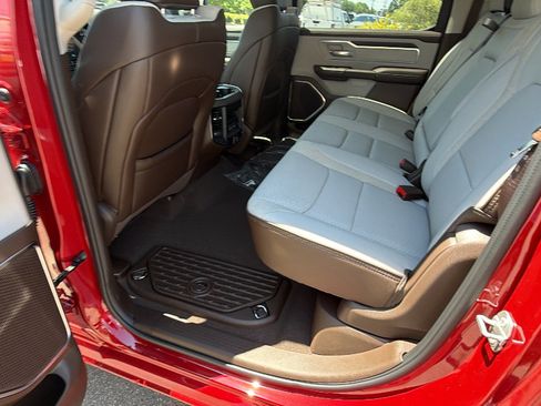 New 2026 RAM 1500 Laramie AWD/4WD image 19