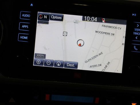 Used 2016 Toyota Tacoma Limited image 28