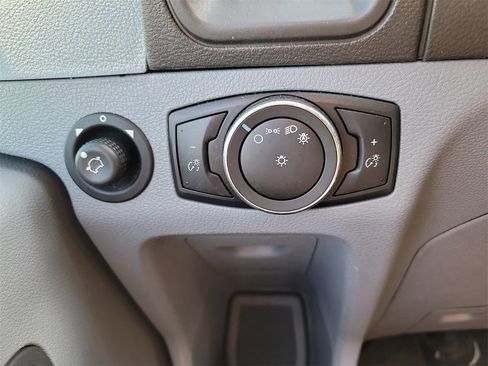 Used 2019 Ford Transit 350 XLT image 34