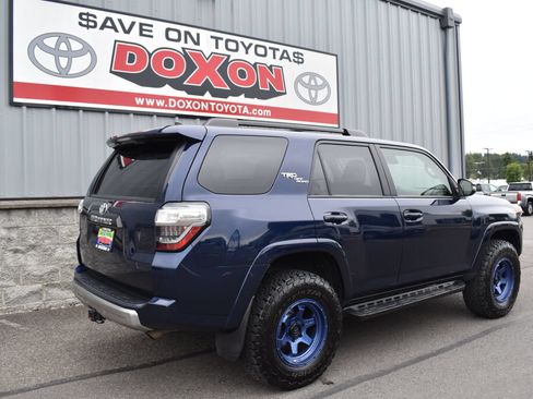 Certified 2021 Toyota 4Runner TRD Off-Road Premium w/ Moonroof Package AWD/4WD image 5