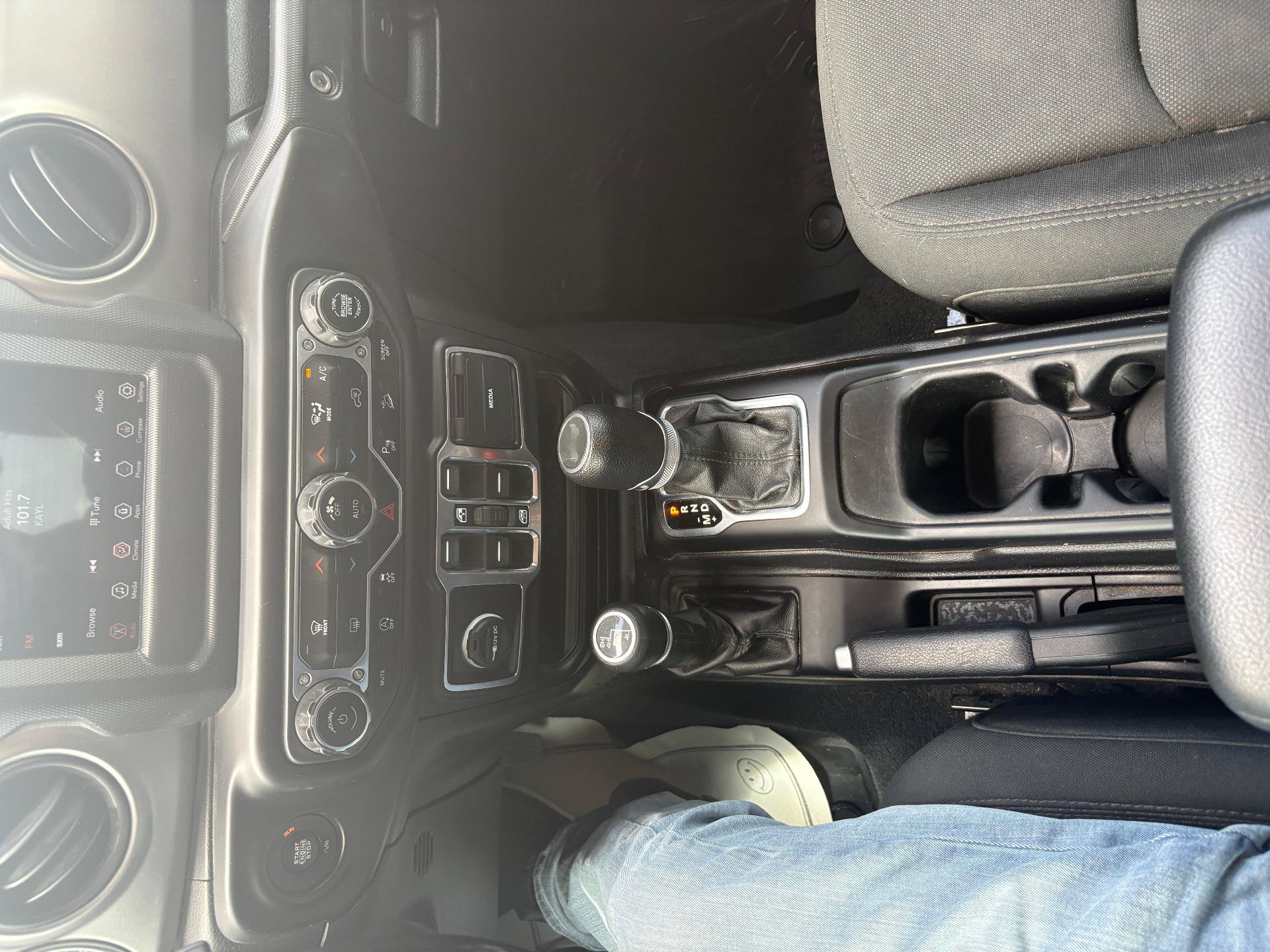 Used 2020 Jeep Wrangler Unlimited Sport AWD/4WD image 29