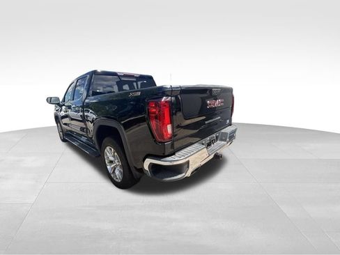 Used 2021 GMC Sierra 1500 SLT w/ SLT Premium Plus Package AWD/4WD image 4