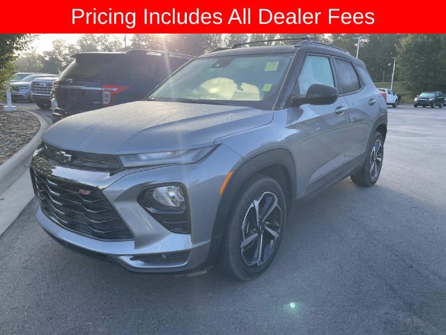Used 2023 Chevrolet TrailBlazer RS w/ Sun and Liftgate Package AWD/4WD image 1