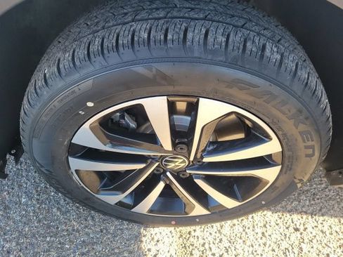 Used 2024 Volkswagen Tiguan S FWD image 24