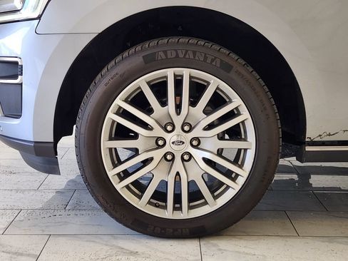Used 2024 Ford Expedition Limited AWD/4WD image 10