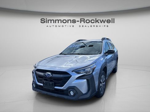 Used 2024 Subaru Outback Premium image 6