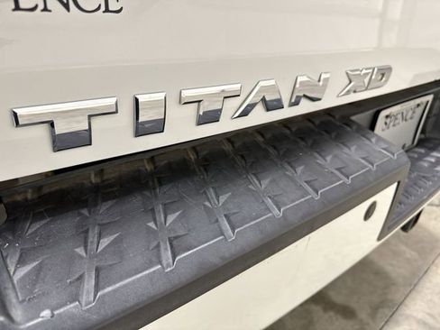 Used 2017 Nissan Titan SV image 27