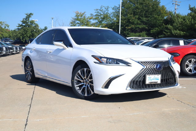 Used 2021 Lexus ES 300h w/ Premium Package FWD image 2