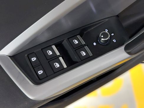 Used 2020 Audi Q3 2.0T Premium w/ Convenience Package image 13