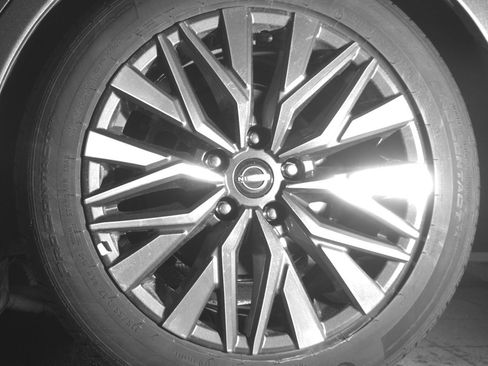 Used 2025 Nissan Altima 2.5 SV image 14