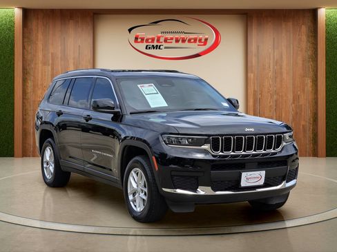 Used 2023 Jeep Grand Cherokee L Laredo w/ Luxury Tech Group I AWD/4WD image 3