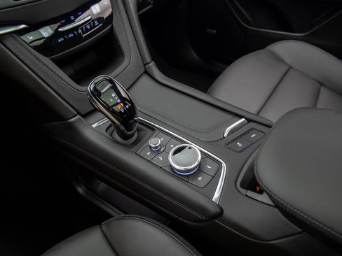 New 2026 Cadillac XT5 Premium Luxury w/ LPO, Floor Liner Package AWD/4WD image 14