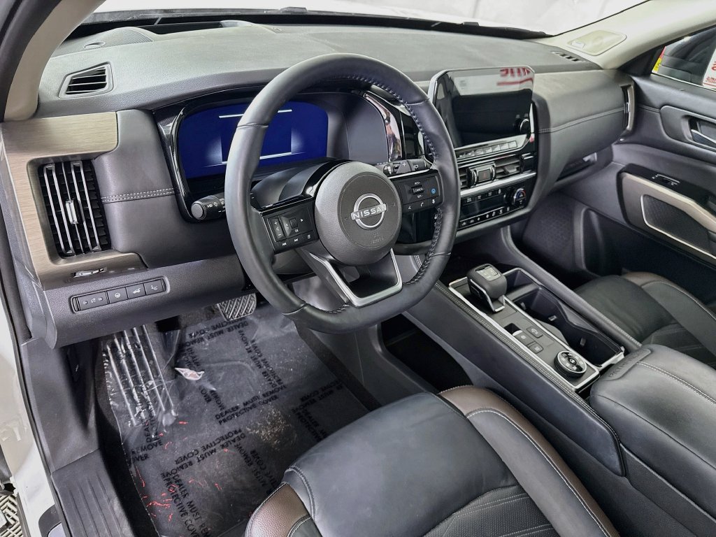 Certified 2024 Nissan Pathfinder Platinum AWD/4WD image 21