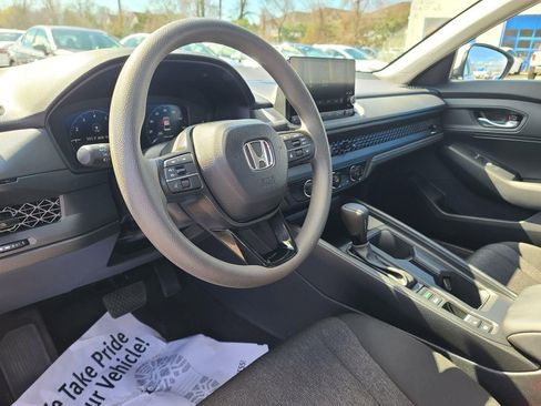 Used 2025 Honda Accord LX image 8
