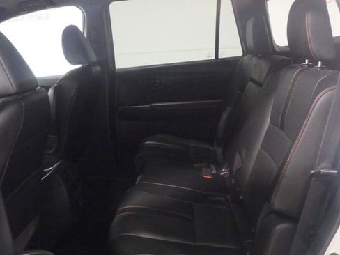 Used 2022 Honda Pilot TrailSport image 7