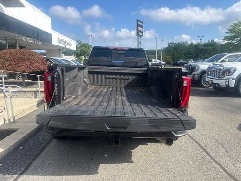 Used 2024 GMC Sierra 3500 Denali Ultimate AWD/4WD image 29