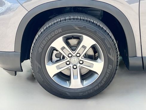 Used 2025 Honda Pilot EX-L image 31