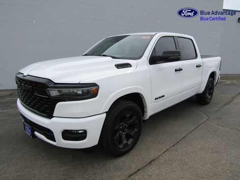 Used 2025 RAM 1500 Big Horn AWD/4WD image 46