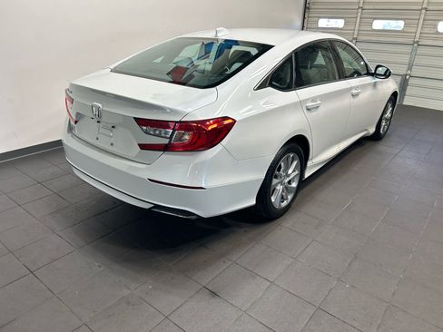 Used 2019 Honda Accord LX image 3